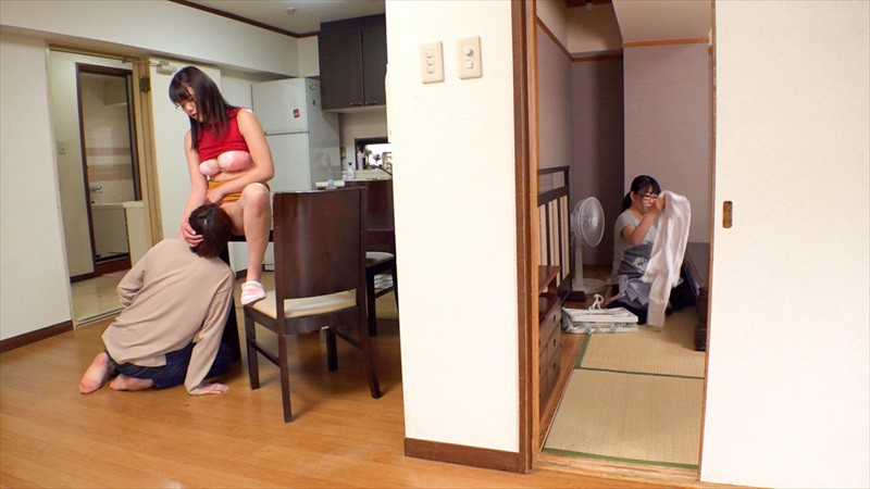 欲求不満なデカ乳家庭教師が親に隠れて何度も寸止め射精管理 - サンプル画像 - 10