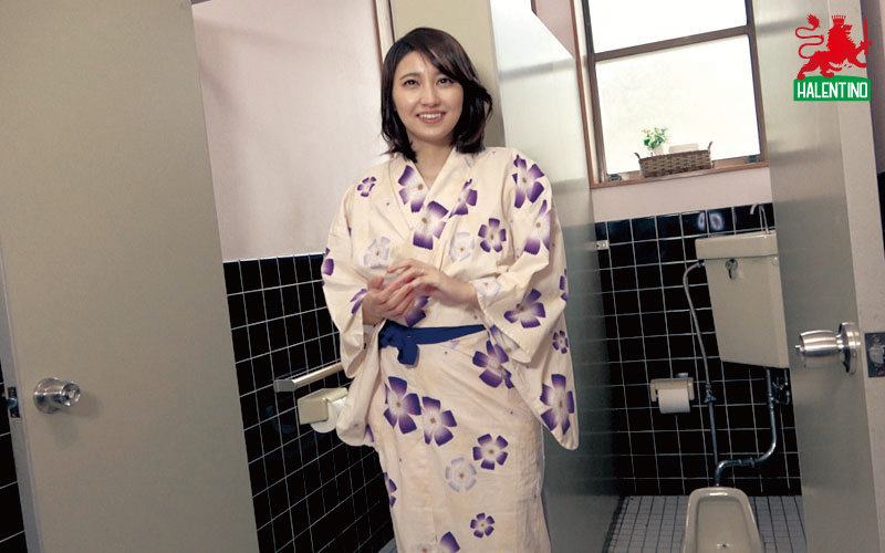 ママ友と日帰り不倫露出旅 本田瞳 - サンプル画像 - 11