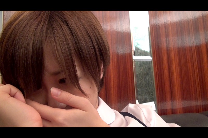 地味で無口な女学生が自ら援交を志願してきたら、見た目に反してオヤジ好きのドエロだった。後日、今風の服装をさせたら超可愛く変身した。 篠田ゆう - サンプル画像 - 13