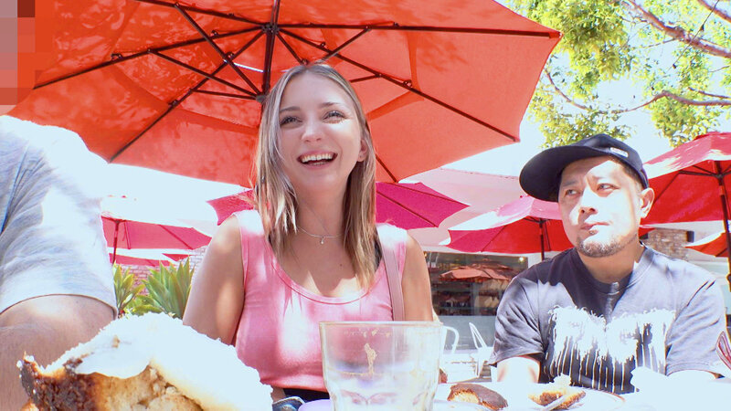 ロスでナンパした10人の素人娘たちがかわいくてエロすぎたので強引に口説いて勝手にAVデビュー300分愛蔵版vol.08 - サンプル画像 - 1