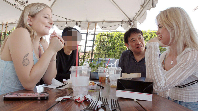 ロスの大学に潜入してナンパしたLAガールズに高収入バイトの依頼 ニコール（21）＆ジル（20） - サンプル画像 - 6
