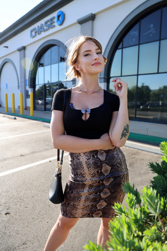 超グラマラスボティの人妻がスーパーで逆ナン！？自宅に誘われ大胆濃厚SEX！！ オクタビア（24） - サンプル画像 - 1