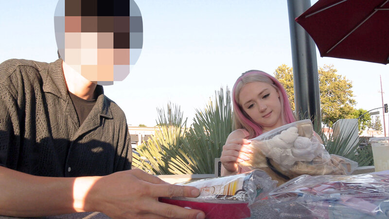 ショート動画でバズったカフェ店員がコスプレモニターに挑戦！？ 白肌むっちリボディを突き上げられ絶頂乱舞！！ イバ（21） - サンプル画像 - 3