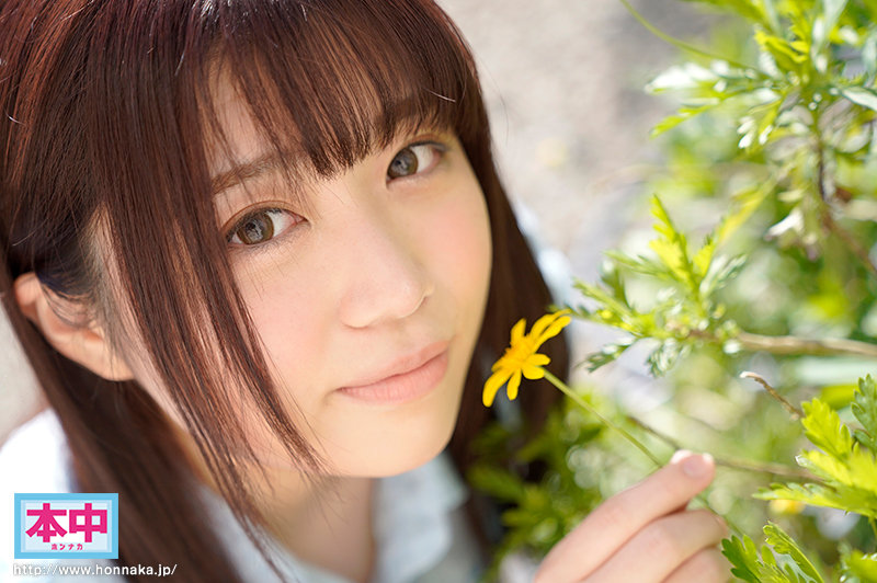 こんにちは、あおちゃんでーす！！ 新人*20歳 反応がとびっきり可愛い天然美少女 約1年ぶりのエッチで中出しAVDEBUT！！ 天野碧 - サンプル画像 - 10