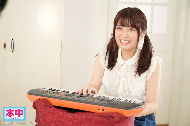 こんにちは、あおちゃんでーす！！ 新人*20歳 反応がとびっきり可愛い天然美少女 約1年ぶりのエッチで中出しAVDEBUT！！ 天野碧 - サンプル画像 - 5