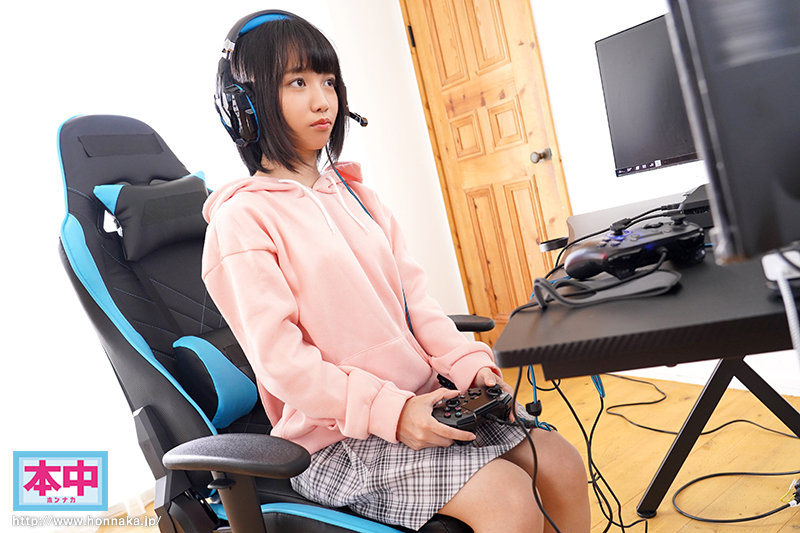 新人 ゲームオタクだけどAV女優になれますか？ 二次元しか知らない華奢すぎる少女がリアルな中イキエッチを体験したくてデビュー 雪乃える - サンプル画像 - 1