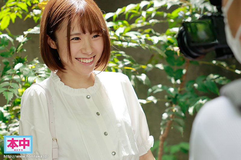 リモート中の暇な現役女子大生と出会ったその日に1日中ホテルでヤリまくる初めてのナマ中出し 真白美生 - サンプル画像 - 1