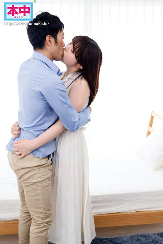 丸の内某有名企業で働く定時で帰る刺激が欲しい巨乳OL はじめてのナマ中出し 丸の内OL レイ 美澄玲衣 - サンプル画像 - 1
