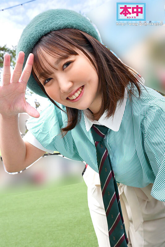 新人 おっぱいのガードは固いけどマ●コのガードは緩い女の子 Aカップ隠し微乳 遊園地で働く可愛いバイトちゃん 中出しAVDebut 皆瀬あみか - サンプル画像 - 1