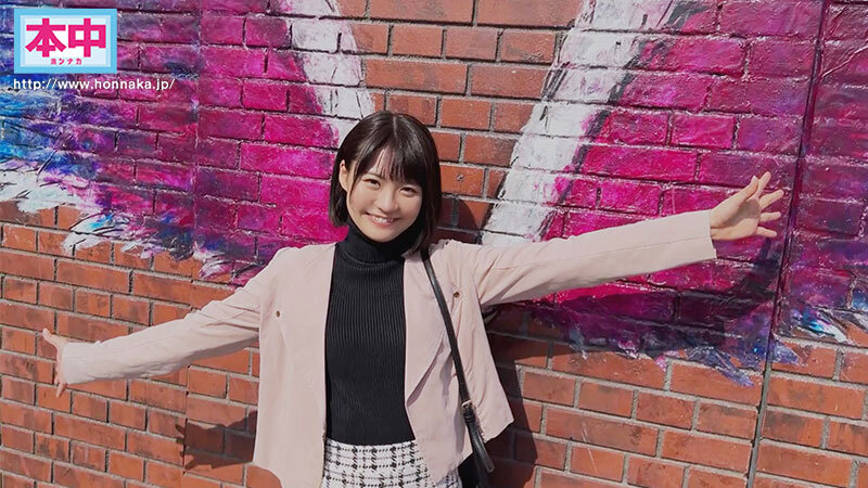 いつも可愛いと思っていたカフェ店員をダメ元でデートに誘ったら困り顔しながらも笑ってOKしてくれて、日帰りデートのはずだったけど、ホテルに連れ込んだら、急にエッチで積極的になってきて、朝までめちゃくちゃ中出ししまくった。 東條なつ - サンプル画像 - 1