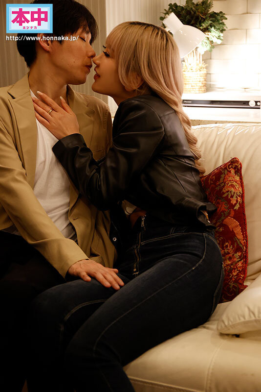 美乳、美クビレ、美脚、美尻 人気AV女優・AIKAが 引きこもりニート男を野外連れまわしラブホで何度も中出しSEXしまくり！！ - サンプル画像 - 2