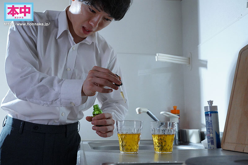 クラスの優等生に勉強を教えてくれと言われたので放課後に媚薬でエビぞりイキさせて中出しを教えてしまった。 倉本すみれ - サンプル画像 - 4