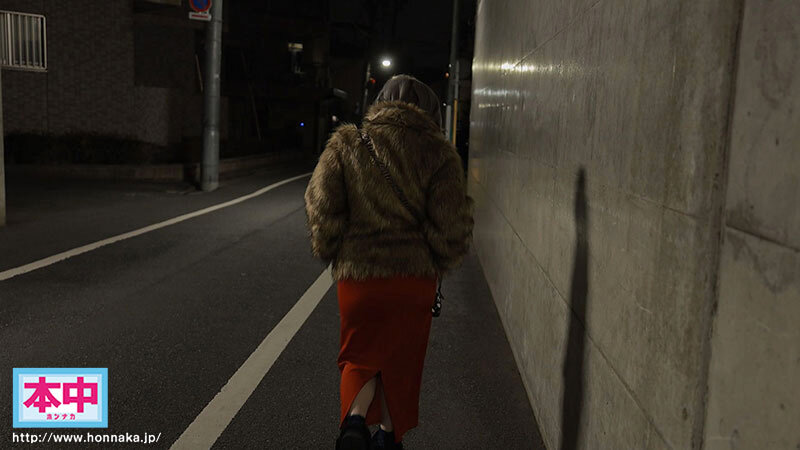 キメセク妻 豊〇区に住む巨乳媚薬売人女が女刑務所収監前に旦那・仲間とめちゃくちゃガンギマリ中出し - サンプル画像 - 11