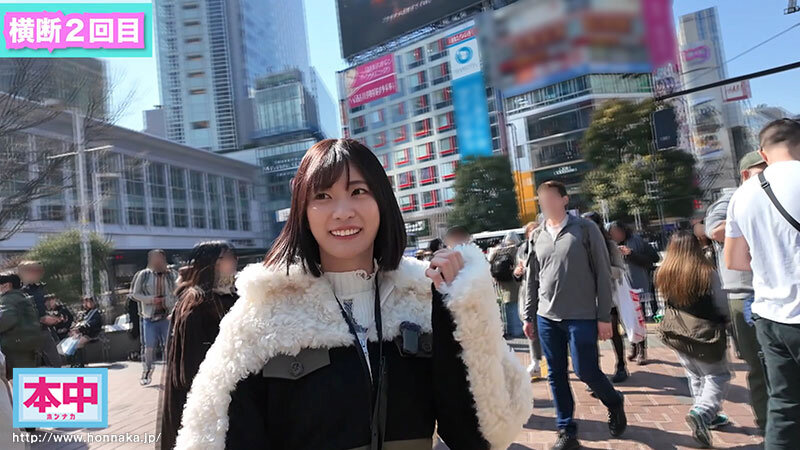 AV男優を探せ！！24時間以内に街中に放った男優を探し出して中出しセックスを阻止せよ！ 美谷朱音 - サンプル画像 - 2