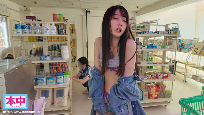 時間停止×集団媚薬装置大淫乱状態コンビニ女子店員＆女子客と中出しし放題 - サンプル画像 - 3