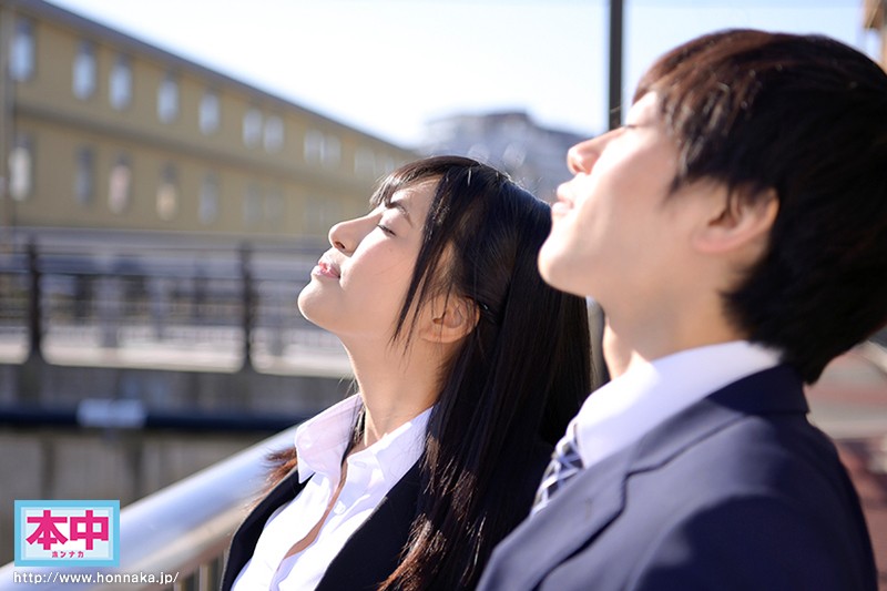 会社の同期NTR 新卒入社した彼女が同期のイケメン絶倫男に何度も中出しされて身も心も奪われた一部始終。 根尾あかり - サンプル画像 - 10