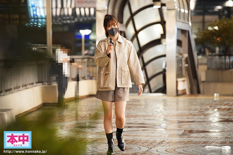 ターゲットはサラリーマン！いきなり目の前に美谷朱里が現れてキミの家行っていい？と言われたらアナタはどうしますか？？ 今日は朝まで一晩中、キミの自宅でずーっとお嫁さん気分で中出しセックスしてあげる - サンプル画像 - 1