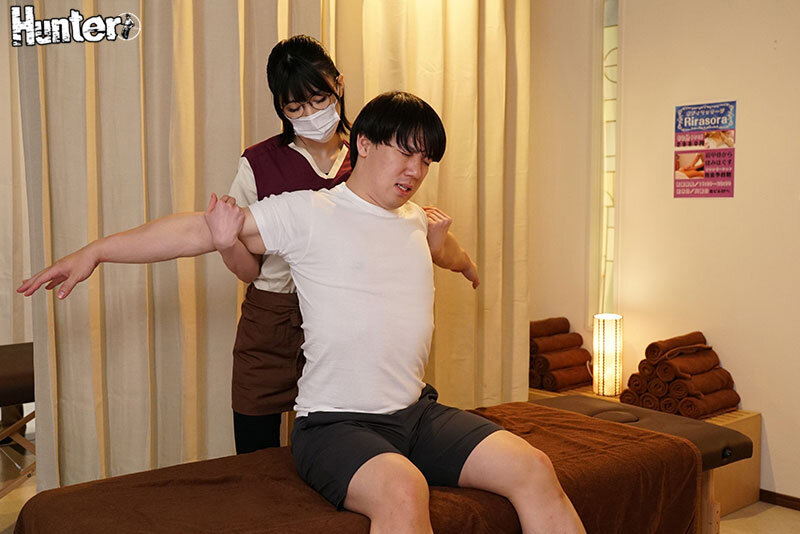 【60分2980円健全マッサージ店】 疲れが取れず出張整体も依頼すると、まさかまさかの痴女Jcupセラピストに様変わり。我慢できず空出張不倫マッサージ。 辻井ほのか - サンプル画像 - 1