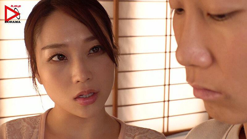 世話焼きな叔母が僕に初彼女が出来た事を知った途端ドエロい痴女誘惑をされて年上SEX沼に嵌ってしまった。 八乃つばさ - サンプル画像 - 1