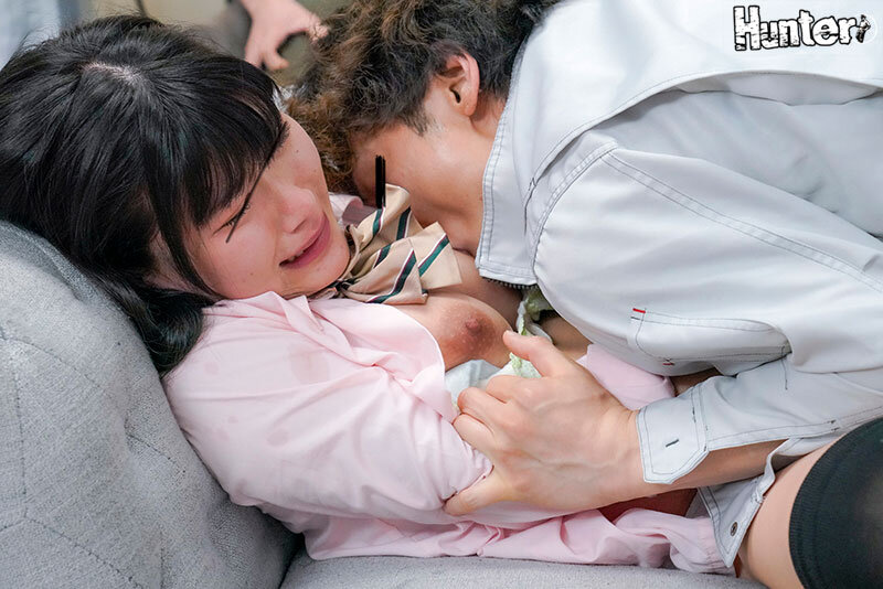 幸せ家族が天国から地獄！！美人姉妹を飽きるまでビンタ、イラマ、スパンキング！マ〇コぶっ壊れる程のデカチン凌●！中出ししまくり！！ - サンプル画像 - 4