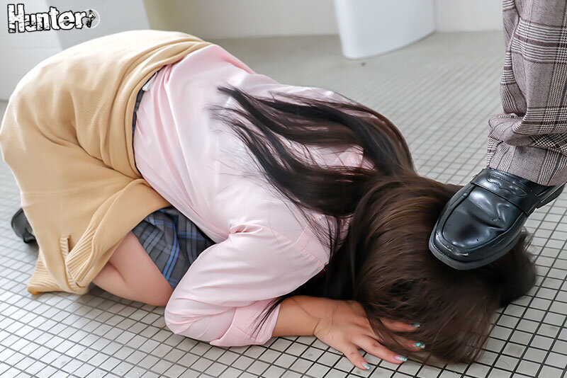 ボッチがビッチに下剋上 言いなりスプレーでムカつく女子たちを完全支配！ - サンプル画像 - 6