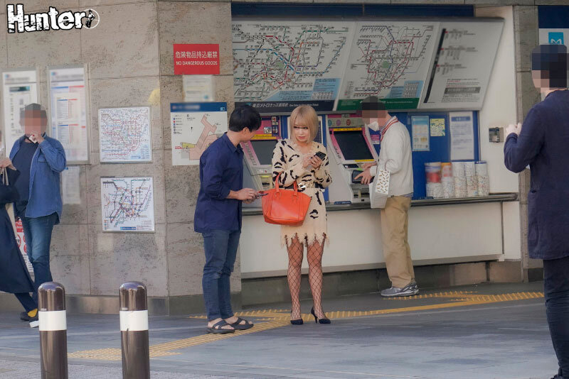 裏切りの数珠繋ぎレ×プ！「逃げたかったら誰か呼べ！」ギャルを倉庫に監禁！ビンタ！イラマ！中出し！…飽きるまでヤリたい放題！ - サンプル画像 - 15