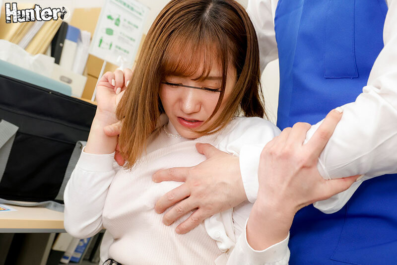 「学校には言わないでください…」万引き女子○生と姉。通報を回避するために身代わりになる姉。でもそれだけでは許されなくて… - サンプル画像 - 12