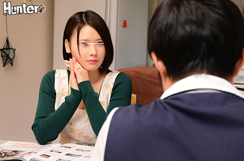 『お口までと言っていたのに、挿入？』超早漏で落ち込んでいるボクを心配する義母が手コキ＆フェラですぐイカないように特訓をしてくれる事に！お口… - サンプル画像 - 2