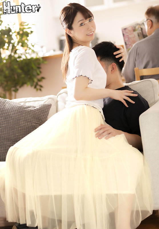 義妹がロングスカートの中でこっそり即ハメ要求！親の目の前でバレずにドキドキのこっそり連続イキ！2 超仲の良い義妹と付き合う事になった。 - サンプル画像 - 1