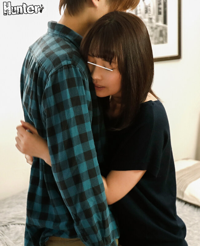 アパートの隣に引っ越してきたシングルマザーは、明るい雰囲気を出しながらもいつも寂しげ…2 新しく引っ越してきた隣人は美人なシングルマザーだった - サンプル画像 - 5