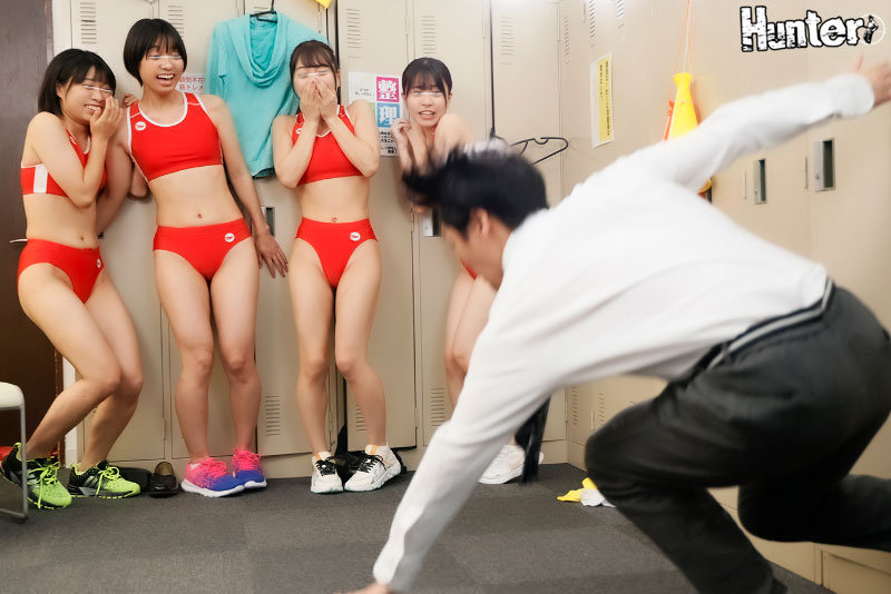 「覗いたんだから私たちのストレス解消チ○ポになってね！」着替えを覗いたボクへのエロ過ぎる罰は最高だった！欲求不満の女子陸上部とハーレム乱交！ - サンプル画像 - 2