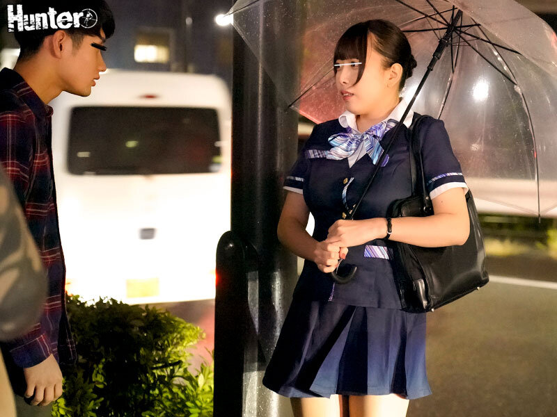 朝にはフライトで旅立ってしまう…せめてその時間まで…我を忘れて大好きだった年上の幼馴染と濃厚SEX。CAになるという夢を叶え遠方に引っ越した - サンプル画像 - 2