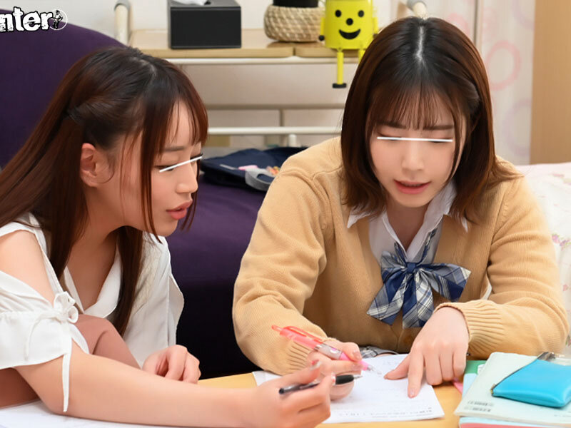 「こっち来て一緒にエッチしよっ」幼馴染が家庭教師とレズ真っ最中！思わず覗いたらバレて怒られるかと思いきや家庭教師の神アシストでまさかの3Pに - サンプル画像 - 3