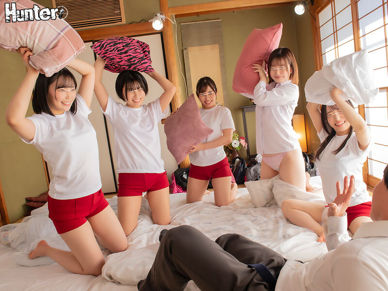 私たちだけの修学旅行に男はボク1人！（荷物持ち兼雑用だけど）色々な事情で行けなかった修学旅行。どうしても学園生活の思い出が欲しかった私たちは - サンプル画像 - 2