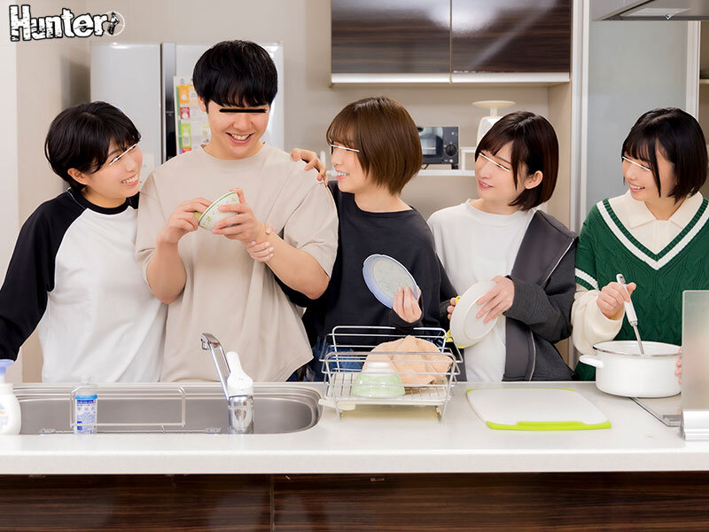 「私のこともエッチな目で見て欲しい」男友達みたいなボーイッシュ女子たちとのシェアハウス生活が一変！性欲カミングアウトハーレム乱交に！ - サンプル画像 - 1