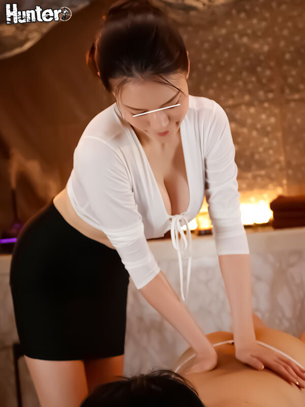 デカ尻巨乳確定と噂のメンズエステは自慢のデカ尻巨乳にオイルたっぷり！テカテカに光った魅惑のボディをお客に見せつけては誘惑！ - サンプル画像 - 3