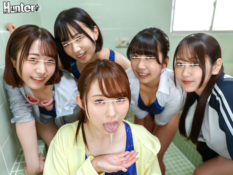 水泳部で合宿所の大掃除！2 視界に広がる女子部員の突き出した競泳水着尻に勃起が収まらず…男はボク1人の水泳部で合宿に！ - サンプル画像 - 4