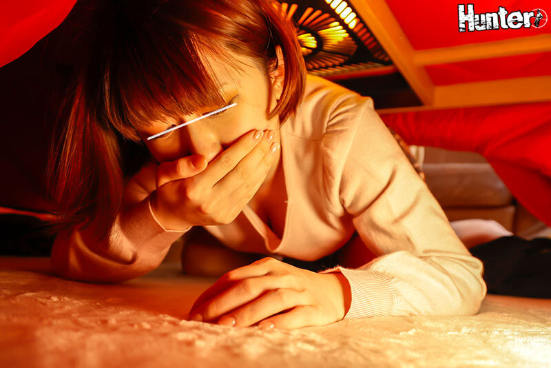 「いつもより濡れちゃった…」こたつ内NTR！親友の前で親友の彼女とこたつの中でバレないようにこっそり濃厚セックス！ - サンプル画像 - 12