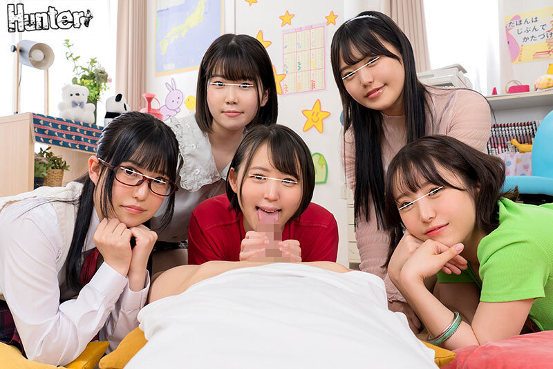 学校に馴染めなかったのでフリースクールに行ったら問題児ばかりのチ○ポ大好きなヤリマン女子たちばかりで男はボク1人！常にチ○コを弄ばれ楽しい - サンプル画像 - 3