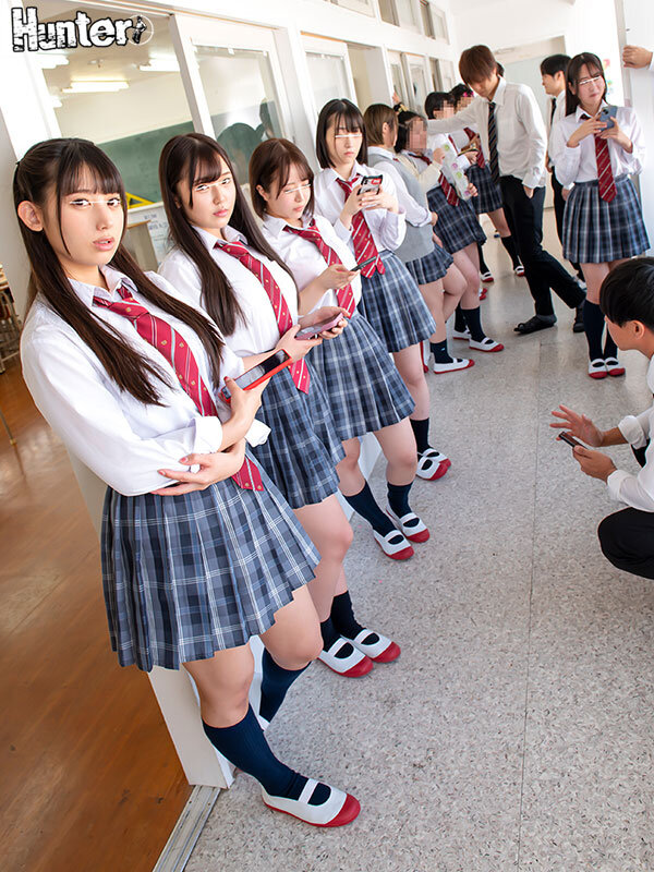 校内立ちんぼ女子〇生！ホ別1.5？校内でヤレばホテル代無料！交渉次第でNNOK！援交・パパ活する女子たちは最近公園で取り締まりが厳しく… - サンプル画像 - 1