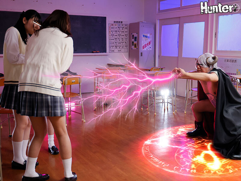 オタク女子〇生が淫魔を召喚！現れたのはまさかのおじさんインキュバス！？歓迎されないおじさんインキュバスは悪魔淫力で女子たちをイカセまくり！ - サンプル画像 - 4