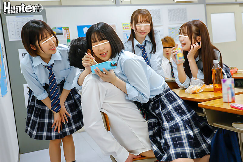 スカート内ちょいハメSEX！朝も休み時間もお昼休みも放課後もお構いなし！暇さえあれば教室でイケてる女子たちがスカート内FUCKを求めてくる… - サンプル画像 - 11