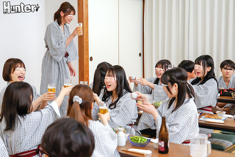 下着メーカーの社員旅行は超乱痴気騒ぎ！社員全員飲みすぎて、見ず知らずの旅行客も巻き込んでハメ外しまくってあっちこっちと色々な部屋で大乱交！ - サンプル画像 - 2