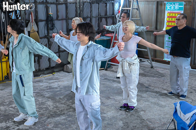 だれとでも定額挿れ放題！町工場編 月々定額料金さえ支払えば、女性工員でも事務の女の子でも社長の娘でも誰にでも挿れ放題！2 - サンプル画像 - 2