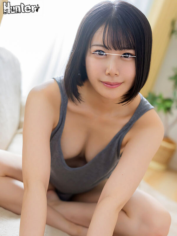 羞恥心ゼロ！巨乳の自覚ゼロ！突然出来た義妹が日常生活すべてで天然巨乳を無防備に晒してボクの股間をイライラさせる！そんな勃起しっぱなしのボクを見て義妹が「お兄ちゃんって大きいよね」とボクの勃起チ○ポをデフォルトのサイズと勘違いして… - サンプル画像 - 1