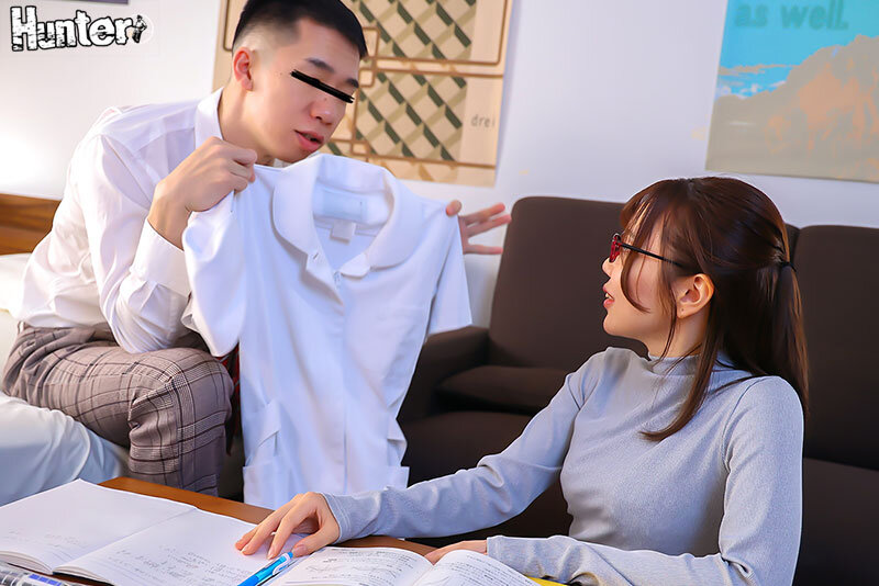 「今日だけ特別だからね。着てあげるからしっかり勉強してね」美人な家庭教師のコスプレ姿が超エロ過ぎる！勉強嫌いなボクのやる気を出させるために家庭教師の綺麗なお姉さんがコスプレ姿でエッチな個別指導！ - サンプル画像 - 3
