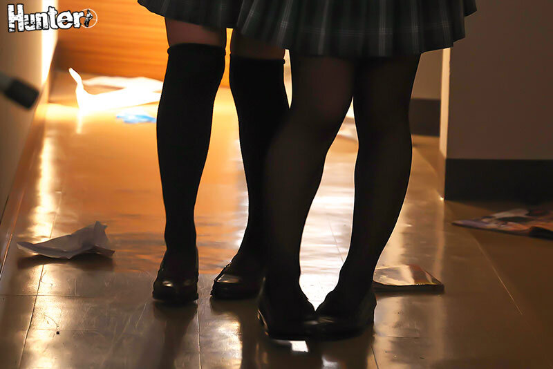 18歳未満立ち入り禁止の暖簾をくぐれば欲求不満な女子生徒といつでもヤリ放題！18歳未満立ち入り禁止の暖簾の先にはエロがある！使われていない旧校舎に出来た 18禁スペースは暇を持て余した学生たちの発情スポットに！ - サンプル画像 - 2