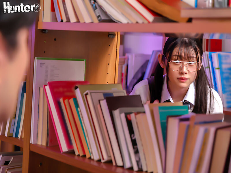 むっつり文学女子と5秒目が合えばエッチできるマッチング図書館！2 - サンプル画像 - 4