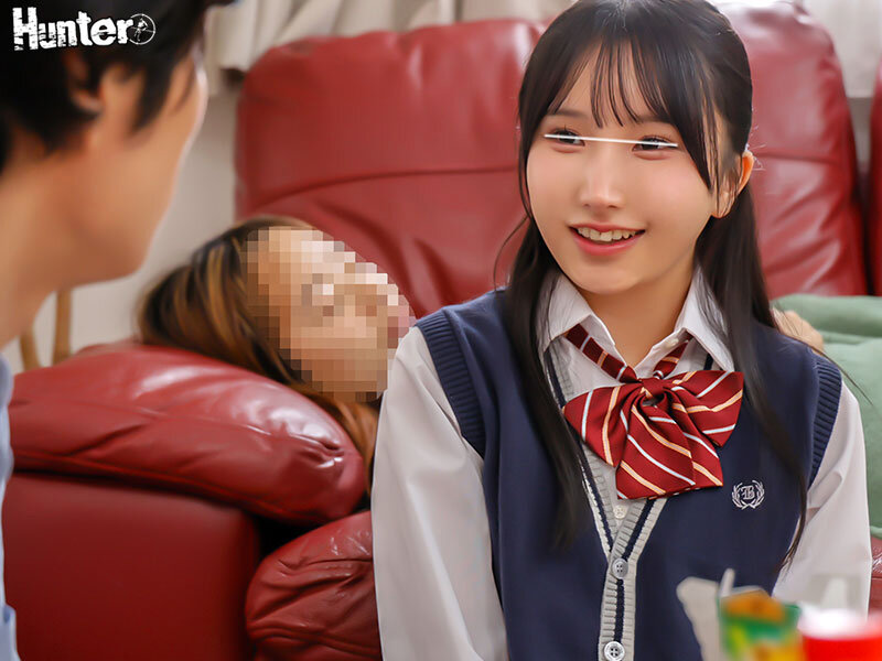 スローピストンFUCK×サイレントアへ顔イキ『ダメ…そんなに奥まで挿れたら声出ちゃう』『激しく動いちゃダメ…声が出てバレちゃうよ…』彼女の親友（女友達）を彼女の寝てる横で手を出してしまったダメなボク！彼女が起きない様にスローピストンしたら… - サンプル画像 - 3