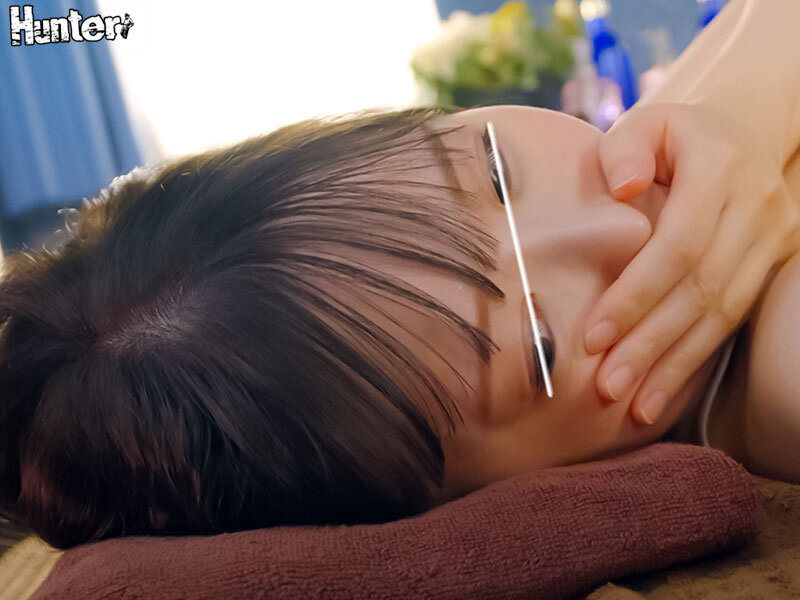 エビ反り絶頂スプラッシュ羞恥エステ！初めてのエステで緊張しているウブ女子が女性のカラダを知り尽くしたエロマッサージ師の指テクとチンポでまだまだ未熟なカラダを開発される。全身の性感帯をじっくり丁寧に何度も焦らされ寸止めイキ！その結果…おま○こ決壊！ - サンプル画像 - 4